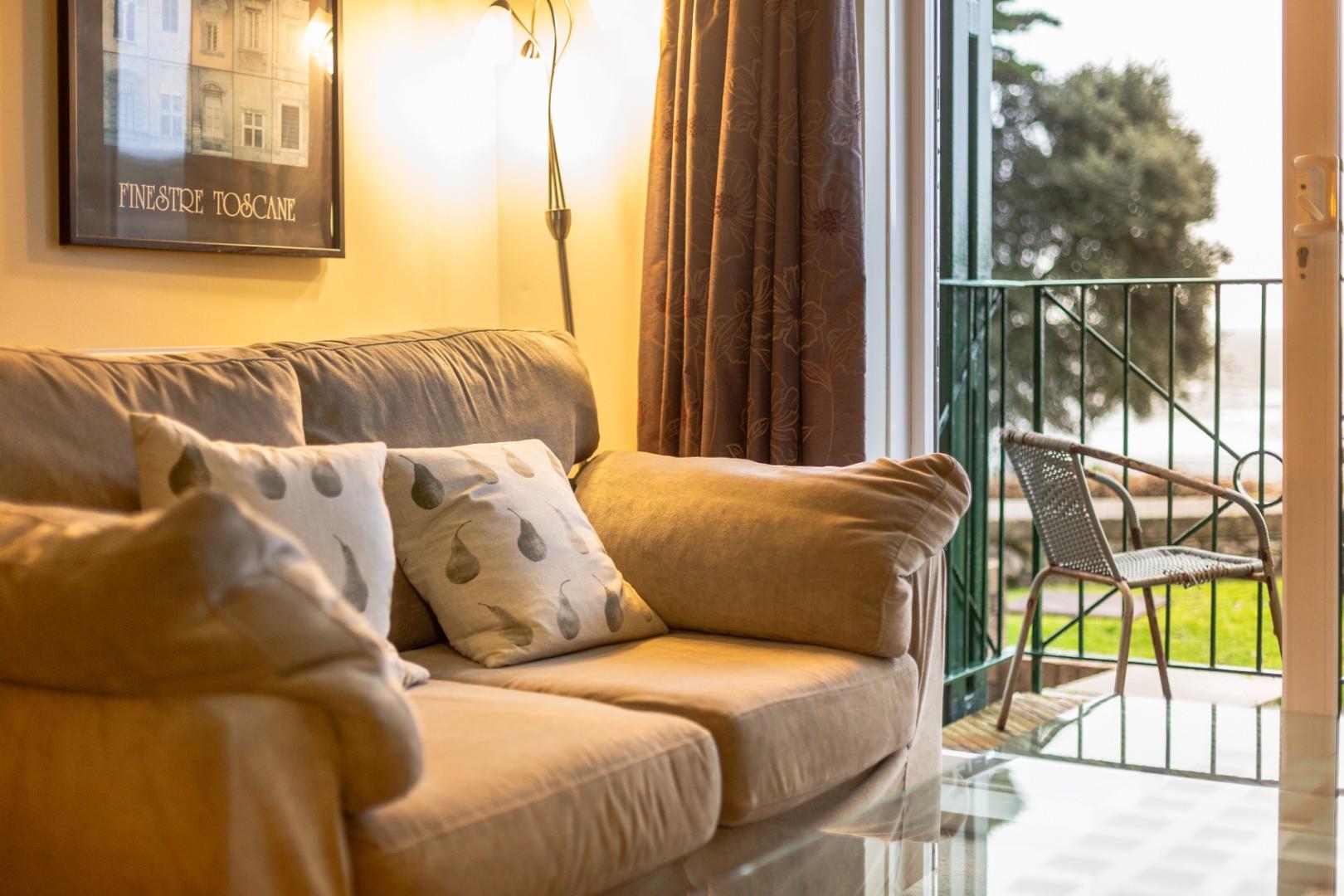 Crawshay court, Langland Bay Road, Langland, Swansea, SA3 4QZ